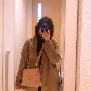 Meet your Posher, SAM